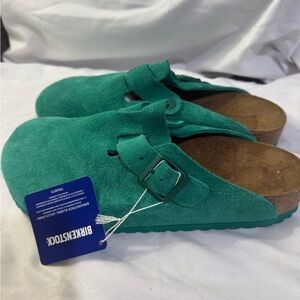 Birkenstock New Boston Suede Leather Men Size 10
Color: Digital Green